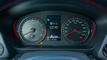 Đồng hồ lái Honda City 2023 đã được nâng cấp màn hình màu 4,2 inch hiện đại và rộng hơn