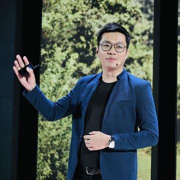 Ông Jason Tan Jing Shen đã đưa dòng lốp MICHELIN Primacy 5 tiếp cận khách hàng tại thị trường Châu Á Thái Bình Dương, không lâu sau khi dòng lốp này ra mắt toàn cầu.