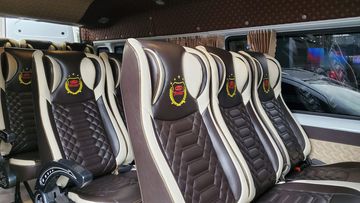 Các hàng ghế giữa có thể ngả về phía sau khá thoải mái