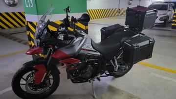 Triumph Tiger 850 Sport 2023 sở hữu kích thước yên xe nhỏ, tay lái dễ dàng điều chỉnh