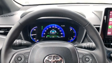 Cụm đồng hồ lái trên Toyota Corolla Cross 2023