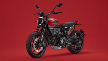 Phiên bản Full Throttle thể hiện phong cách xe đua đường phố năng động