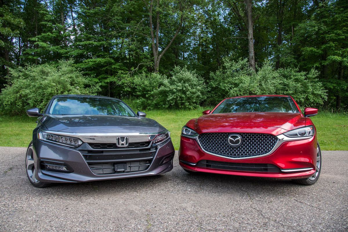 Сравнение мазда 6. Mazda 6 vs Honda Accord. Mazda 6 vs Honda Accord 8. Мазда против Хонды. Хонда Аккорд и Мазда 6 сравнительный тест.