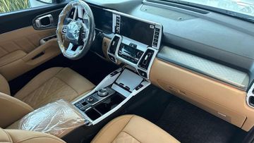 Nội thất tập trung vào sự sang trọng, hiện đại về trang bị, rộng rãi về không gian và tiện nghi ngập tràn