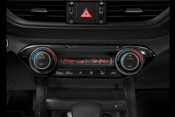 Điều hòa 2 vùng độc lập trên Kia K3 2023