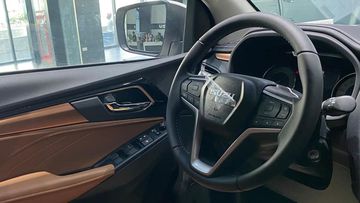 Vô lăng bọc da có thể điều chỉnh 4 hướng