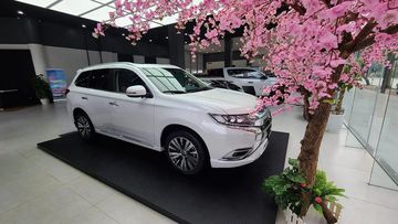 Mitsubishi Outlander là mẫu C-SUV có thiết kế la-zăng nổi bật và đẹp mắt