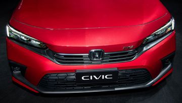 Nắp capo Honda CIvic 2022  đã bớt cá tính hơn so với thế hệ trước