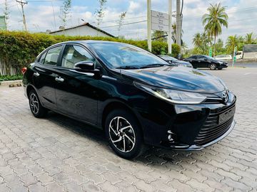 Vẫn áp dụng ngôn ngữ thiết kế Keen Look, nhưng Toyota Vios 2023 được tinh chỉnh một số chi tiết