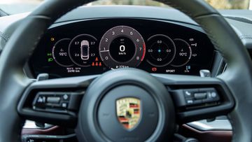 Đồng hồ lái Porsche Cayenne 2024 đã nâng cấp màn hình kỹ thuật số 12,65 inch độ phân giải cao
