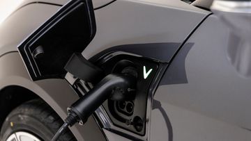 VinFast VF 7 2024 còn trang bị các chuẩn sạc nhanh, giúp tiết kiệm thời gian đáng kể