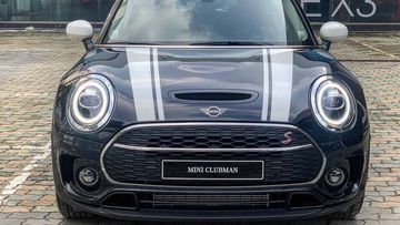 Nắp capo dạng dòm khá lạ mắt của MINI Cooper Clubman 2024