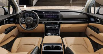 Màu nội thất chủ đạo Beige trên 2 bản Premium 8 ghế, Luxury 8 ghế