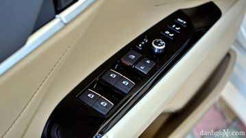 So sánh nhanh Toyota Camry 2020 và VinFast LUX A2.0 2020 30 toyota camry 2020 danhgiaxe 41 011517