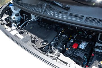 “Trái tim” của Peugeot Traveller 2022