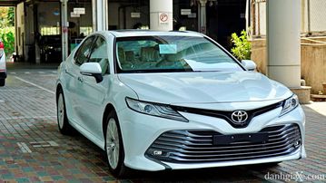 Danh gia so bo xe Toyota Camry 2021