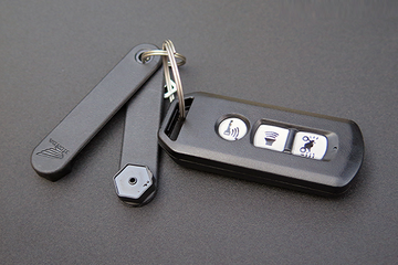 Hệ thống khóa thông minh Smart Key hiện đại được trang bị trên xe Honda SH 125i 2024