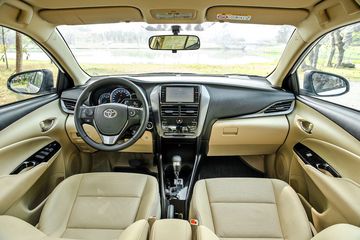 Khoang lái cao cấp, hiện đại của Toyota Vios 2022 mới