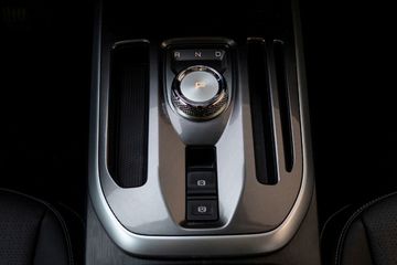 Đi kèm hệ thống Hybrid trên Haval Jolion 2025 là hộp số DHT chuyên dụng