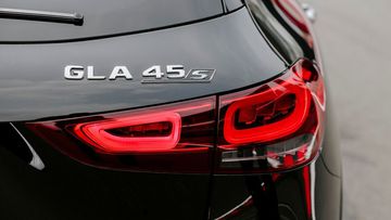 Đèn phanh Full-LED trên Mercedes-AMG GLA 45 S 4MATIC+