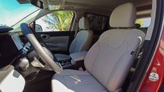 Hàng ghế đầu trên KIA Sorento 2022