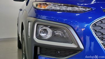 Đèn pha Hyundai Kona 2022 có bi cầu projector