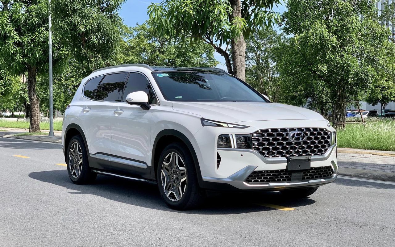 Đánh giá Hyundai SantaFe 2024: Giá & KMãi, nội ngoại thất…