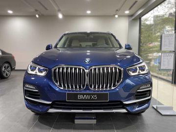 BMW X5 xDrive40i xLine 2023 thế hệ mới mang dáng vẻ hiện đại, cuốn hút và bề thế