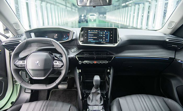  Reseña, imágenes detalladas del interior de Peugeot
