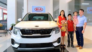 Lễ bàn giao xe