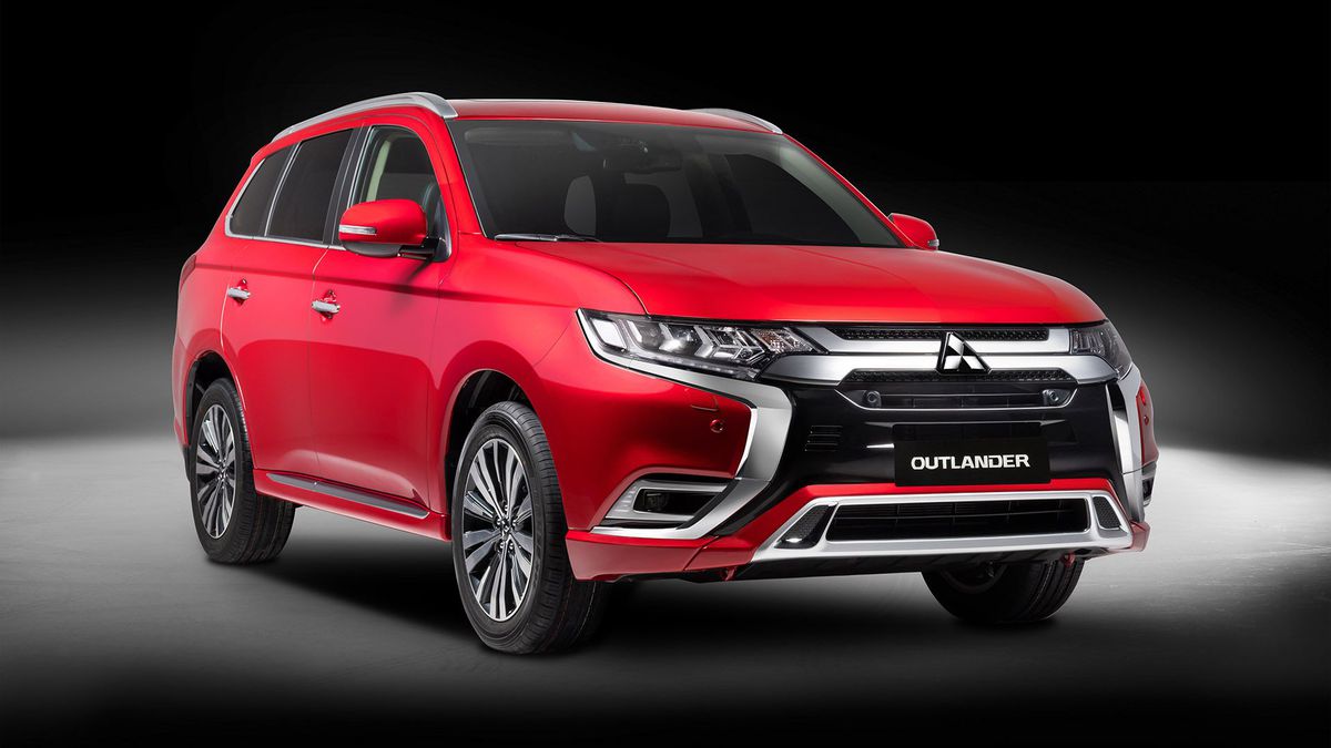 Đánh giá Mitsubishi Outlander 2022: giá, km, nội ngoại thất