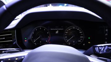 Đồng hồ lái là màn hình kỹ thuật số Digital Cockpit 12,3 inch đa dạng thông tin và giao diện thú vị