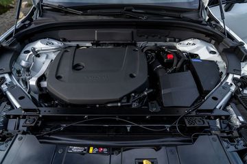 Volvo XC60 2023 cung cấp 2 tùy chọn động cơ