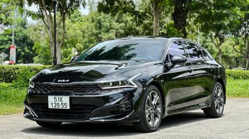 Các cửa hút gió tạo hình thang ngược mở rộng theo hình dạng của khuôn miệng