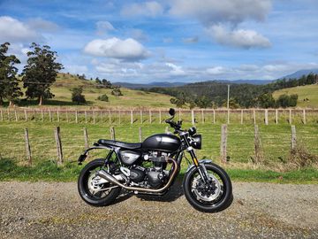 Triumph Speed Twin 1200 2023 đang được chào bán với mức giá khoảng 589 triệu đồng