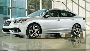 Subaru Legacy 2023 ở 2 cả phiên bản không có nhiều sự khác biệt so với người tiền nhiệm