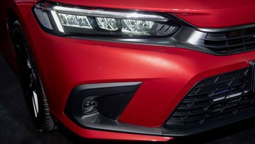 Đèn pha Honda Civic 2022 được vuốt dài với dải LED ban ngày sắc sảo hơn