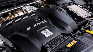 Khối động cơ 2.0L 4 xi lanh tăng áp mạnh nhất thế giới của Mercedes-AMG GLA 45 S 4MATIC+