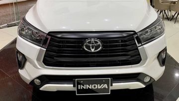 Toyota Innova 2023 có lưới tản nhiệt đặc trưng