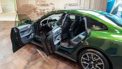 BMW 430i Gran Coupe cũng trang bị cửa sổ không viền thể thao