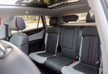 Ghế sau Volkswagen Teramont X 2025 có thể điều chỉnh độ ngả lưng linh hoạt theo nhiều mức độ