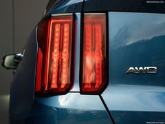 Thiết kế đèn hậu dạng dọc trên KIA Sorento 2021 tạo thành điểm nhận diện thương hiệu