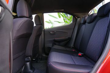 Hàng ghế thứ hai trên Honda Brio 