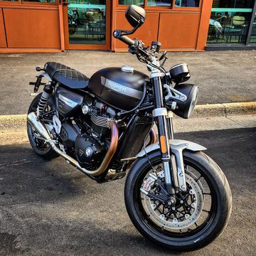 Triumph Speed Twin 1200 2023 màu xám nhám