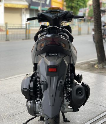 Honda Air Blade 160 2023 sở hữu cụm đèn hậu dạng LED có thiết kế 2 tầng độc đáo