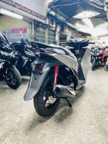 Honda SH 160i 2024 giữ nguyên chất DNA đặc trưng của mẫu xe tay ga cao cấp