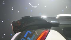 Suzuki XL7 Hybrid với cánh lướt gió thể thao giúp cho đuôi xe thêm phần thanh thoát và cân đối hơn