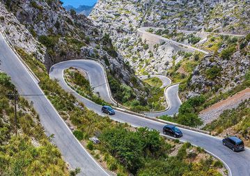 Chúng ta nên để O/D Off khi lái xe trên dốc và đồi.