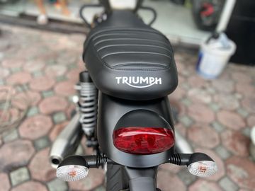Đèn led hậu của Triumph Speed Twin 900 2023