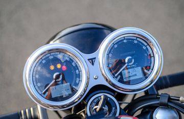 Bonneville T120 là mặt đồng hồ thiết kế 3D cao cấp